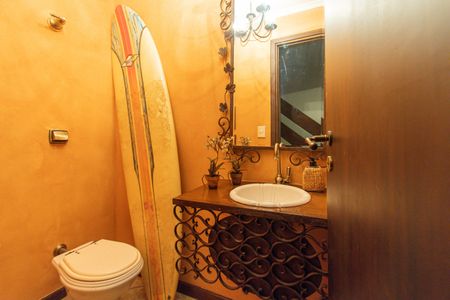 Casa para alugar com 550m², 4 quartos e 4 vagas Casa para alugar com 550m², 4 quartos e 4 vagasEdicula - Lavabo