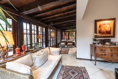 Casa para alugar com 550m², 4 quartos e 4 vagas Casa para alugar com 550m², 4 quartos e 4 vagasSala