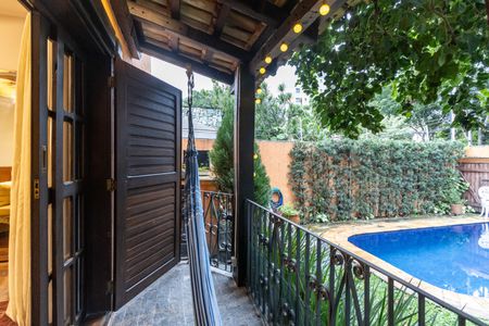 Casa para alugar com 550m², 4 quartos e 4 vagas Casa para alugar com 550m², 4 quartos e 4 vagasVaranda