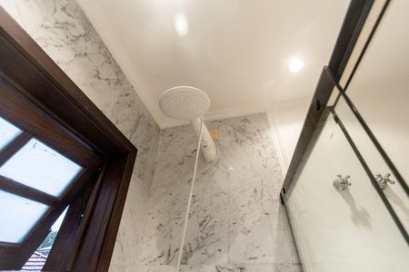 Casa para alugar com 550m², 4 quartos e 4 vagas Casa para alugar com 550m², 4 quartos e 4 vagasEdicula - Quarto 1 - Banheiro