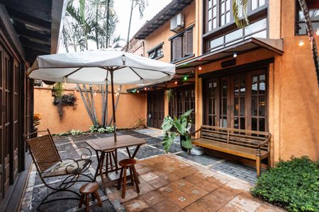 Casa para alugar com 550m², 4 quartos e 4 vagas Casa para alugar com 550m², 4 quartos e 4 vagasJardins