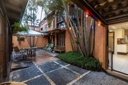 Casa para alugar com 550m², 4 quartos e 4 vagas Casa para alugar com 550m², 4 quartos e 4 vagasJardins