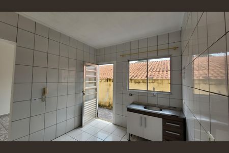 Casa de condomínio para alugar com 65m², 2 quartos e 2 vagasCozinha