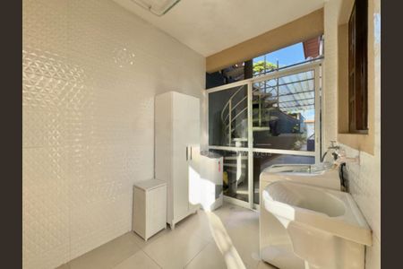 Casa à venda com 150m², 3 quartos e 2 vagas