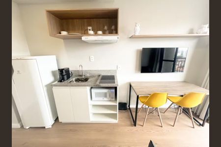 Cozinha de apartamento à venda com 1 quarto, 27m² em Moema, São Paulo