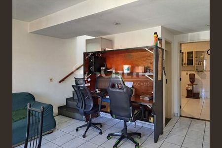 Casa à venda com 85m², 2 quartos e 3 vagas