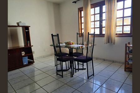 Casa à venda com 85m², 2 quartos e 3 vagas