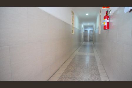 Hall de entrada de apartamento à venda com 3 quartos, 89m² em São João, Porto Alegre