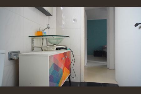 Banheiro  de apartamento à venda com 3 quartos, 89m² em São João, Porto Alegre