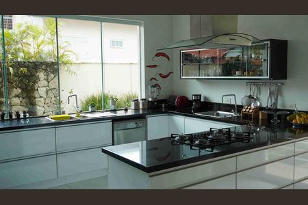 Cozinha de casa de condomínio à venda com 3 quartos, 950m² em Residencial Seis (alphaville), Santana de Parnaíba