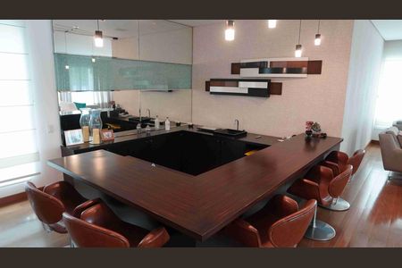 Casa de condomínio para alugar com 950m², 3 quartos e 6 vagas Casa de condomínio para alugar com 950m², 3 quartos e 6 vagasBar