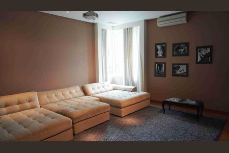Cinema de casa de condomínio à venda com 3 quartos, 950m² em Residencial Seis (alphaville), Santana de Parnaíba