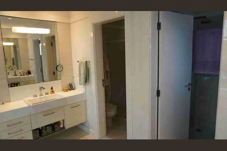 Banheiro Suite Principal1 de casa de condomínio à venda com 3 quartos, 950m² em Residencial Seis (alphaville), Santana de Parnaíba