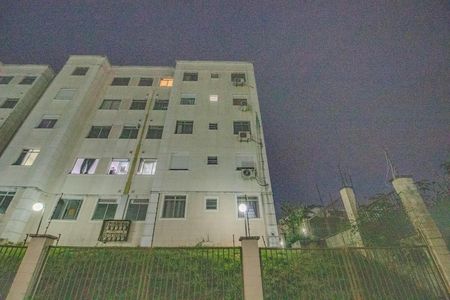 Apartamento para alugar com 50m², 2 quartos e 1 vaga Apartamento para alugar com 50m², 2 quartos e 1 vagaFachada
