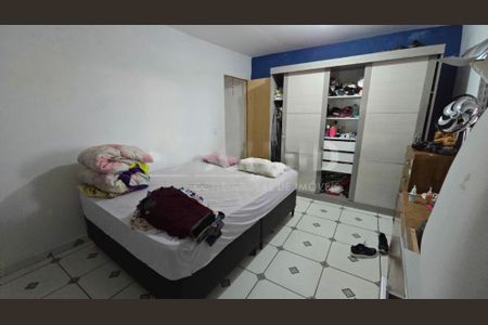 Casa à venda com 44m², 3 quartos e 3 vagas