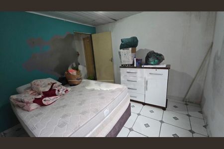 Casa à venda com 44m², 3 quartos e 3 vagas
