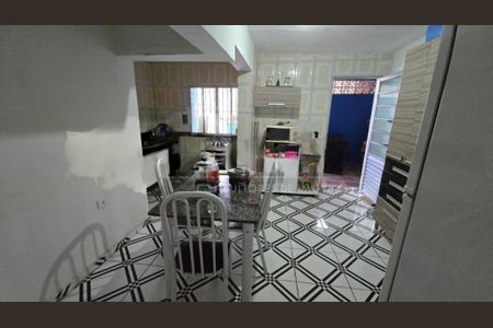 Casa à venda com 44m², 3 quartos e 3 vagas