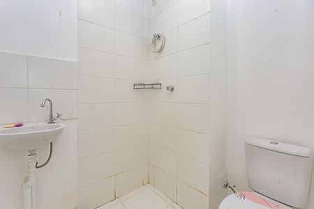 Banheiro de apartamento para alugar com 1 quarto, 20m² em Vila Moraes, São Paulo