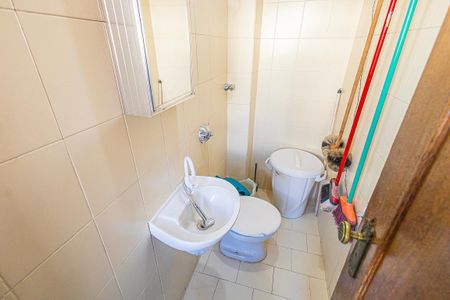 Apartamento à venda com 168m², 4 quartos e 2 vagas Apartamento à venda com 168m², 4 quartos e 2 vagasBanheiro de serviço