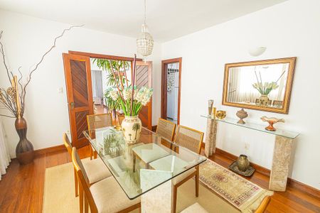 Apartamento à venda com 168m², 4 quartos e 2 vagas Apartamento à venda com 168m², 4 quartos e 2 vagasCopa