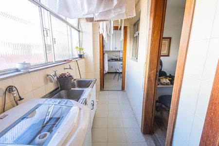 Apartamento à venda com 168m², 4 quartos e 2 vagas Apartamento à venda com 168m², 4 quartos e 2 vagasArea de serviço