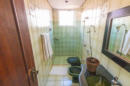 Apartamento à venda com 168m², 4 quartos e 2 vagas Apartamento à venda com 168m², 4 quartos e 2 vagasBanheiro