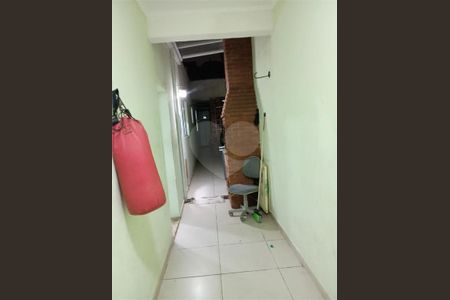 Casa à venda com 1 quarto, 118m² em Taboão, Diadema