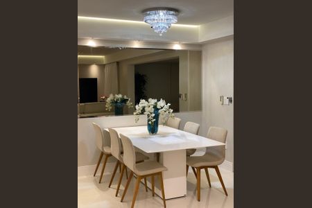 Apartamento à venda com 200m², 3 quartos e 3 vagas Apartamento à venda com 200m², 3 quartos e 3 vagasFoto 02