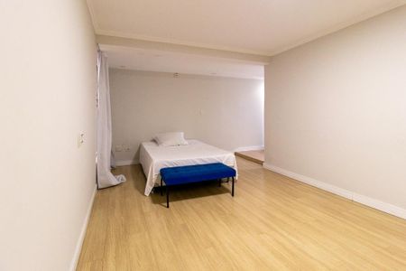 Casa à venda com 290m², 4 quartos e 4 vagas Casa à venda com 290m², 4 quartos e 4 vagasQuarto 4 - Suíte
