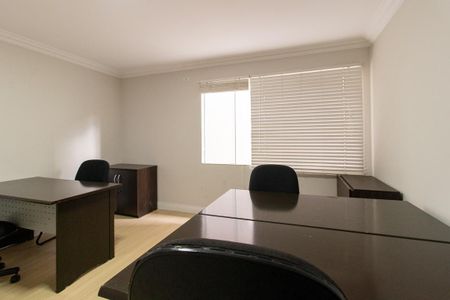 Casa à venda com 290m², 4 quartos e 4 vagas Casa à venda com 290m², 4 quartos e 4 vagasQuarto 1 suite