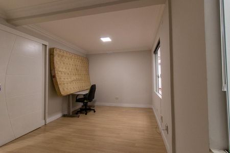 Casa à venda com 290m², 4 quartos e 4 vagas Casa à venda com 290m², 4 quartos e 4 vagasQuarto 2