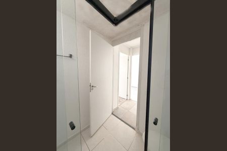 Apartamento para alugar com 45m², 2 quartos e 1 vaga Apartamento para alugar com 45m², 2 quartos e 1 vagaBanheiro social