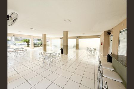 Apartamento para alugar com 45m², 2 quartos e 1 vaga Apartamento para alugar com 45m², 2 quartos e 1 vagaÁrea comum - Salão de festas