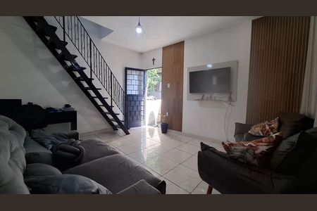 Sala de casa para alugar com 2 quartos, 50m² em Madureira, Rio de Janeiro