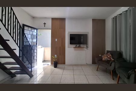 Sala de casa para alugar com 2 quartos, 50m² em Madureira, Rio de Janeiro