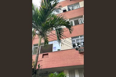 Apartamento para alugar com 100m², 3 quartos e 1 vaga Apartamento para alugar com 100m², 3 quartos e 1 vagaFachada