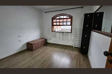 Casa à venda com 3 quartos, 90m² em Campo Grande, São Paulo