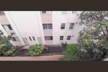 Apartamento à venda com 56m², 2 quartos e 1 vaga Apartamento à venda com 56m², 2 quartos e 1 vagaVista da Área de Serviço