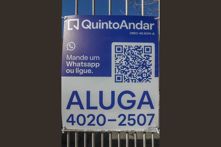 Fachada de casa para alugar com 2 quartos, 80m² em Rubem Berta, Porto Alegre