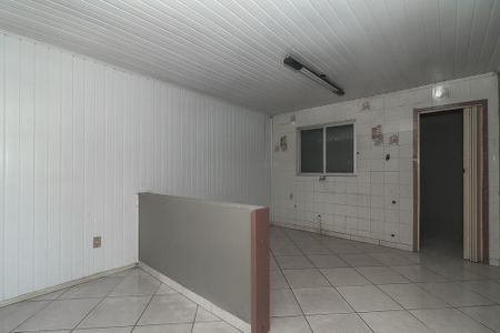 Sala / Cozinha de casa para alugar com 2 quartos, 80m² em Rubem Berta, Porto Alegre