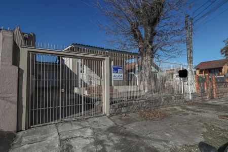 Fachada de casa para alugar com 2 quartos, 80m² em Rubem Berta, Porto Alegre
