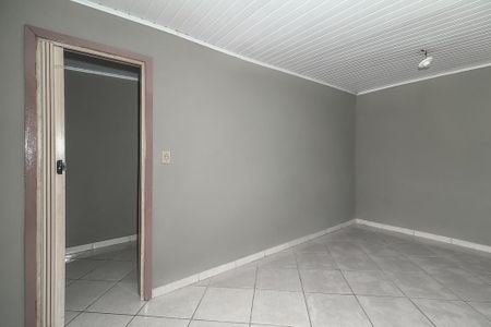 Quarto de casa para alugar com 2 quartos, 80m² em Rubem Berta, Porto Alegre