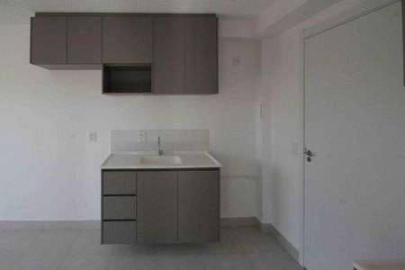 Apartamento para alugar com 44m², 2 quartos e sem vaga Apartamento para alugar com 44m², 2 quartos e sem vagaCozinha e Área de Serviço