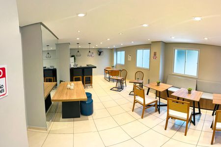 Apartamento à venda com 24m², 1 quarto e sem vaga Apartamento à venda com 24m², 1 quarto e sem vagaÁrea comum - Salão de festas