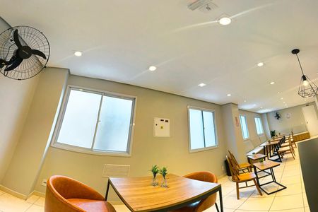 Apartamento à venda com 24m², 1 quarto e sem vaga Apartamento à venda com 24m², 1 quarto e sem vagaÁrea comum - Salão de festas