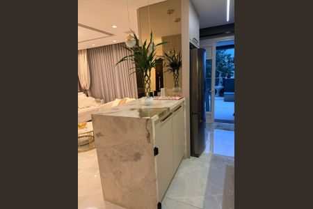 Apartamento à venda com 180m², 3 quartos e 3 vagas Apartamento à venda com 180m², 3 quartos e 3 vagasCozinha