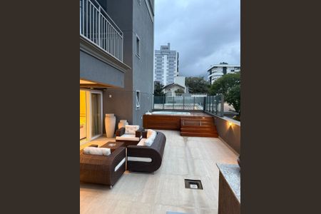 Apartamento à venda com 180m², 3 quartos e 3 vagas Apartamento à venda com 180m², 3 quartos e 3 vagasVaranda