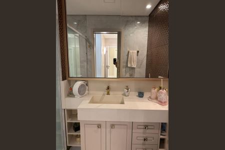 Apartamento à venda com 180m², 3 quartos e 3 vagas Apartamento à venda com 180m², 3 quartos e 3 vagasBanheiro