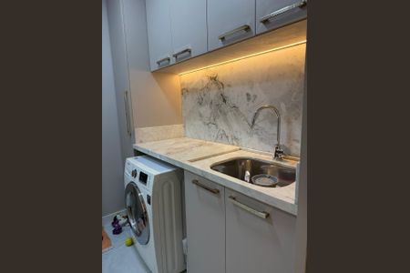 Apartamento à venda com 180m², 3 quartos e 3 vagas Apartamento à venda com 180m², 3 quartos e 3 vagasÁrea de Serviço