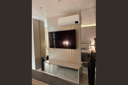 Apartamento à venda com 180m², 3 quartos e 3 vagas Apartamento à venda com 180m², 3 quartos e 3 vagasQuarto